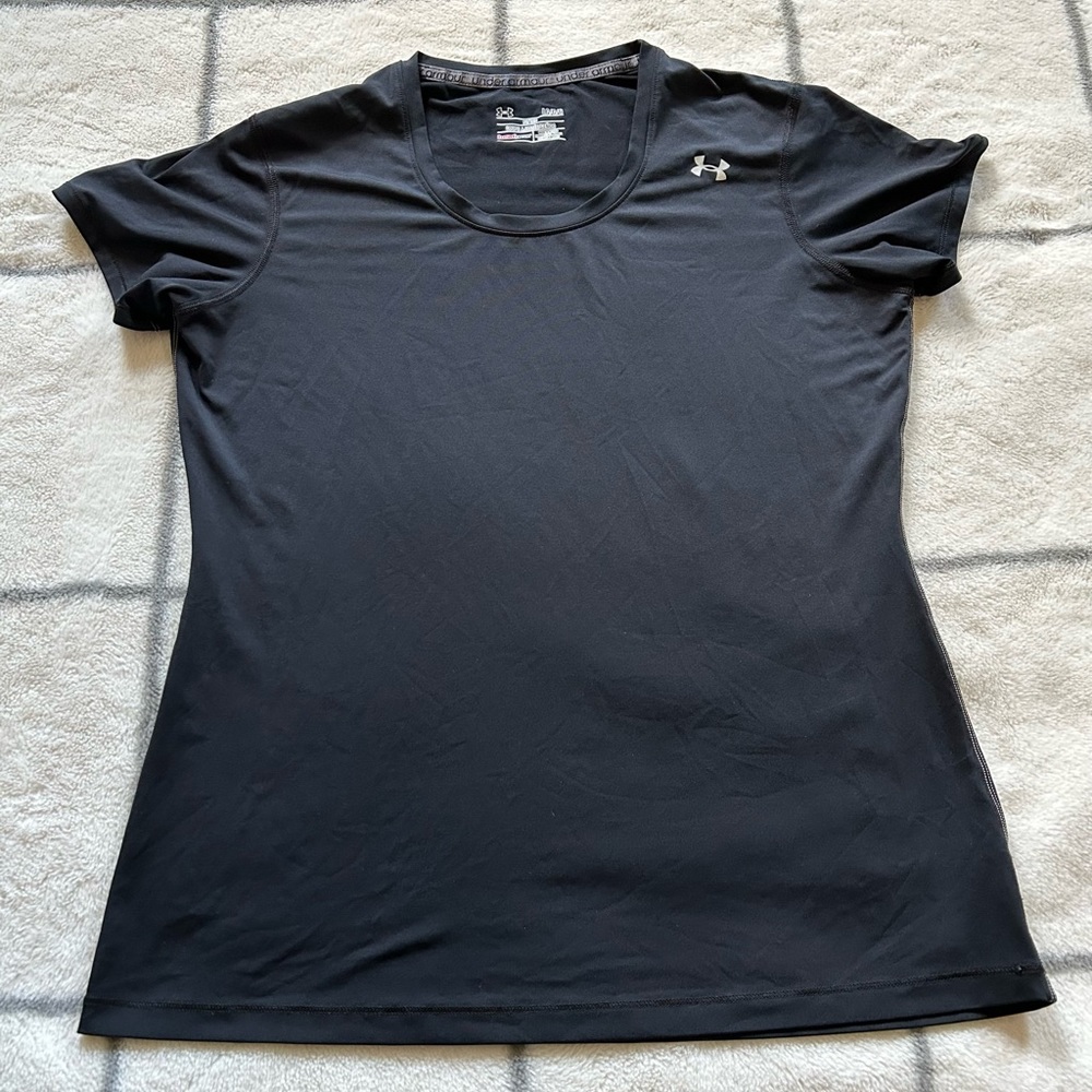 Women’s UA T-Shirt size Large